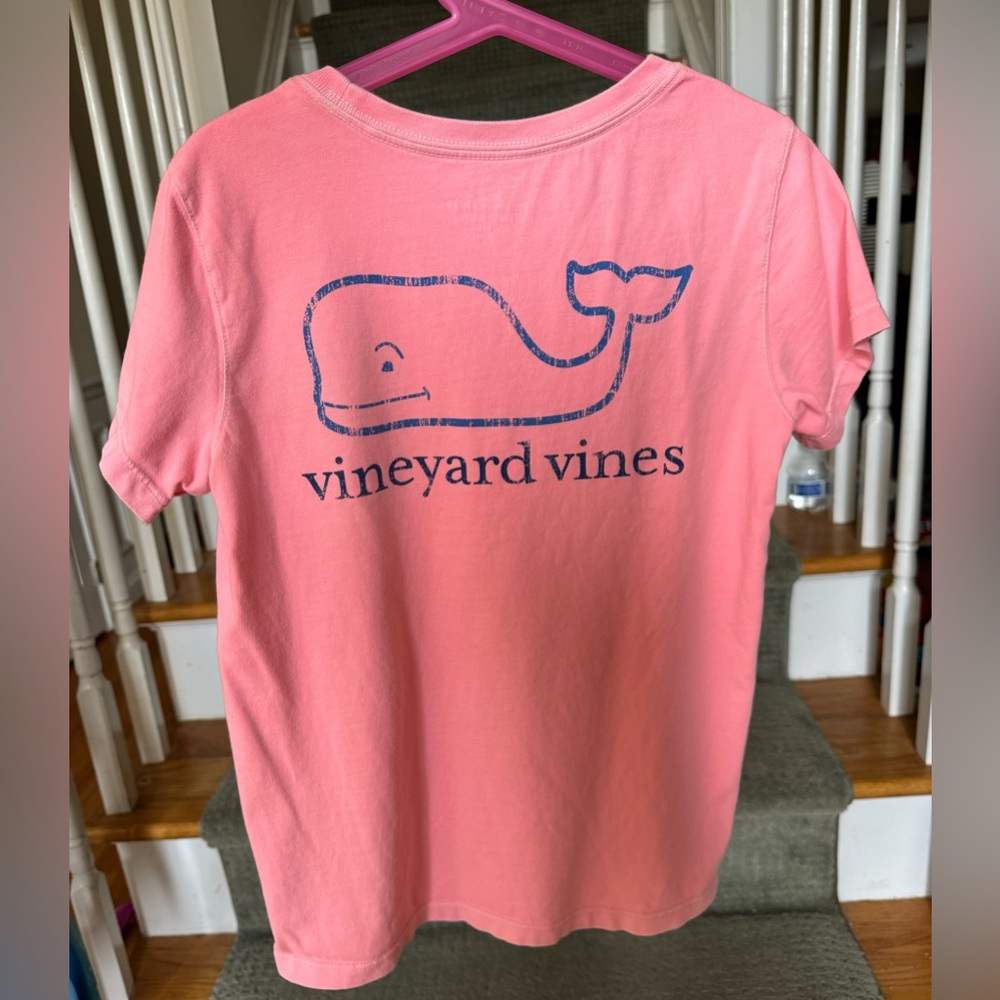 Vineyard Vines Girls’ Pink and Blue Short Sleeve Whale T shirt, size medium